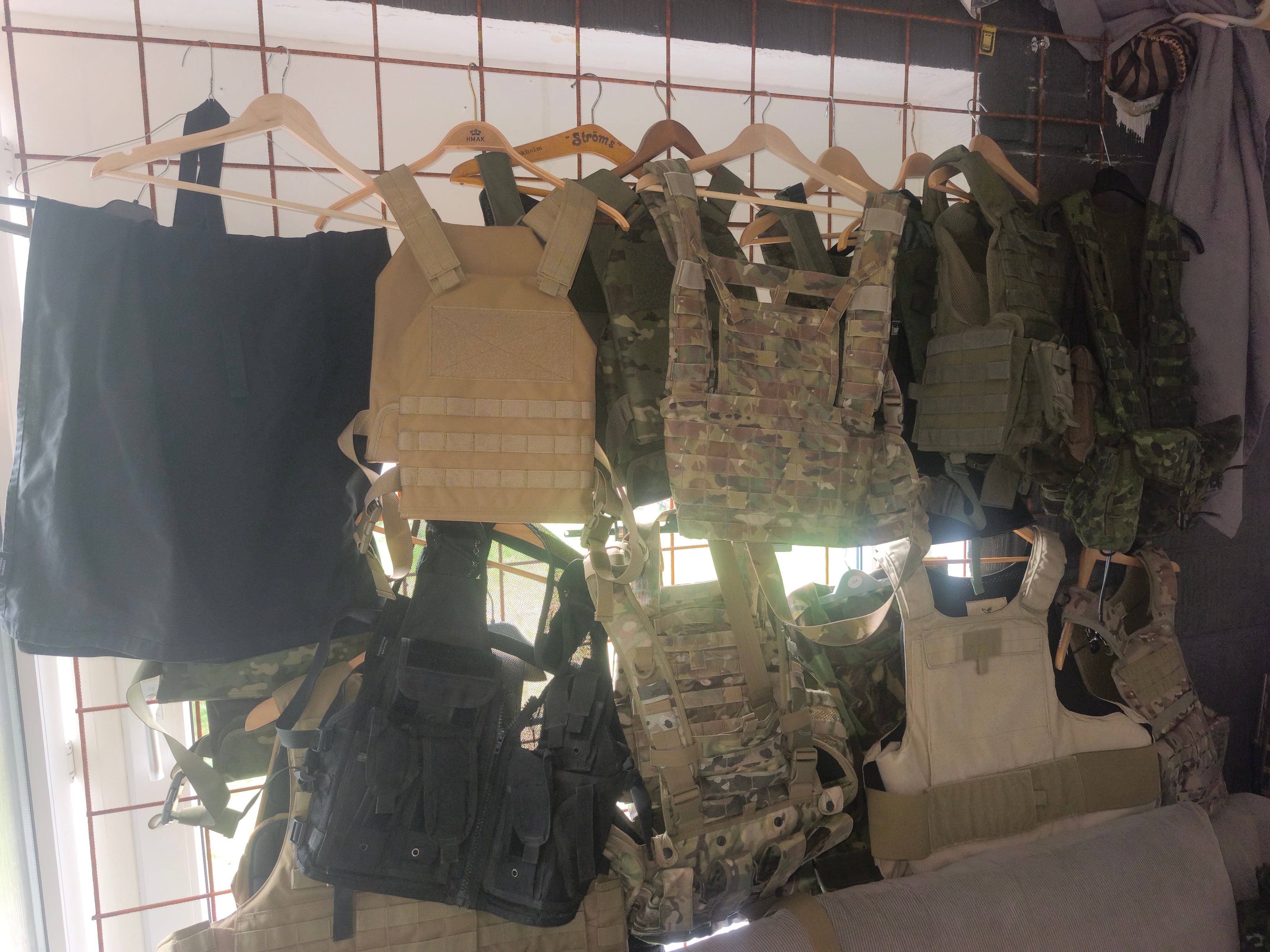 Plate carriers, chest rigs, tactical vests