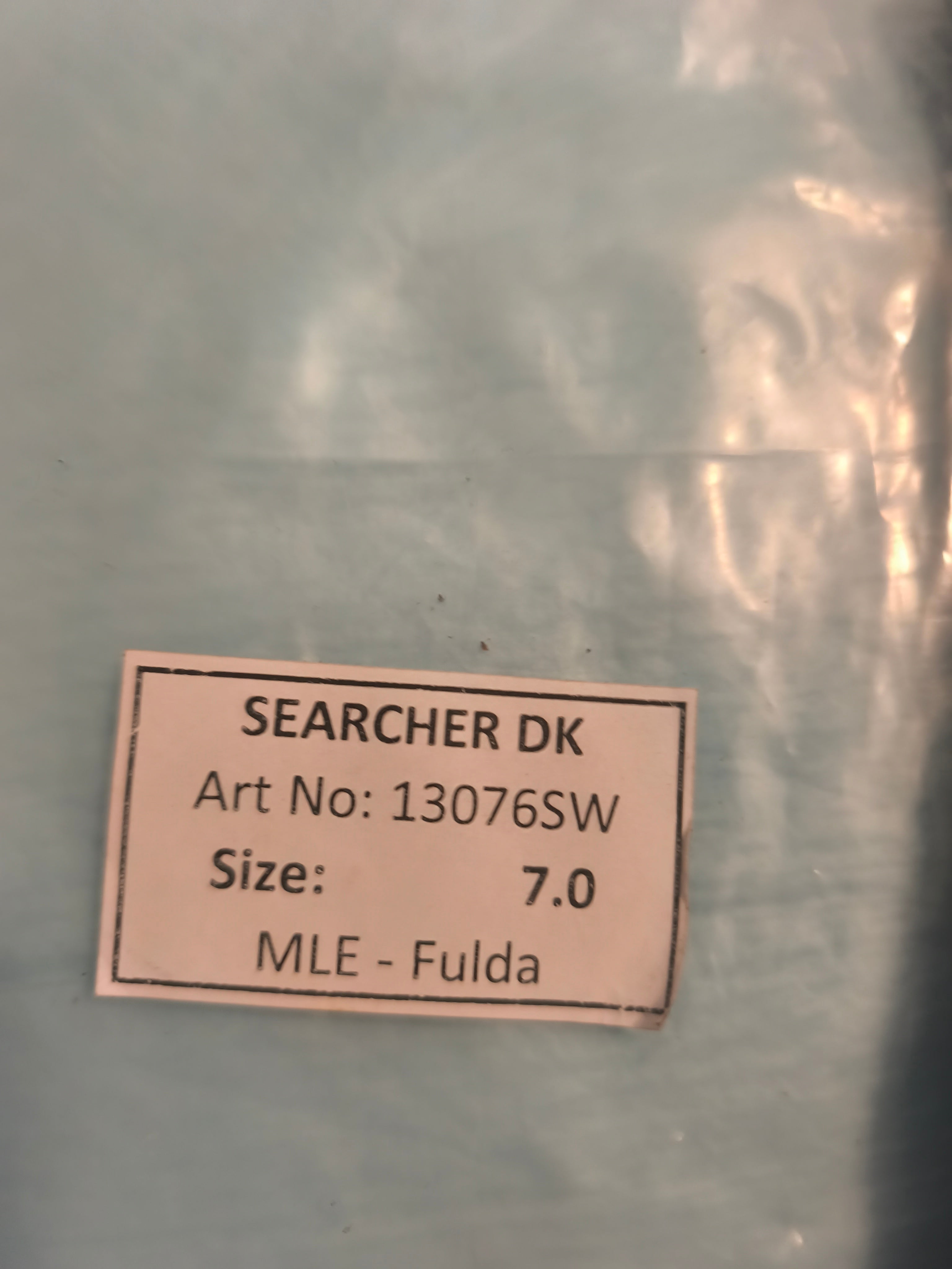 Foxtrot delta Searcher DK handske fra militærpolitiet