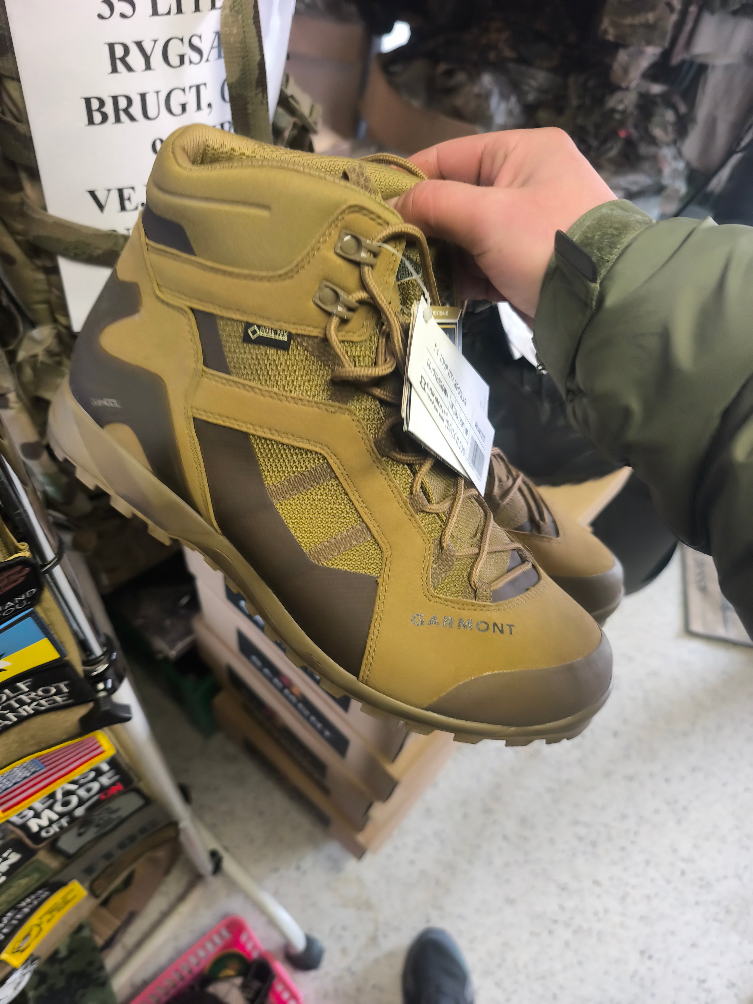 Garmont T4 Tour Goretex. Sort eller sand, mange størrelser