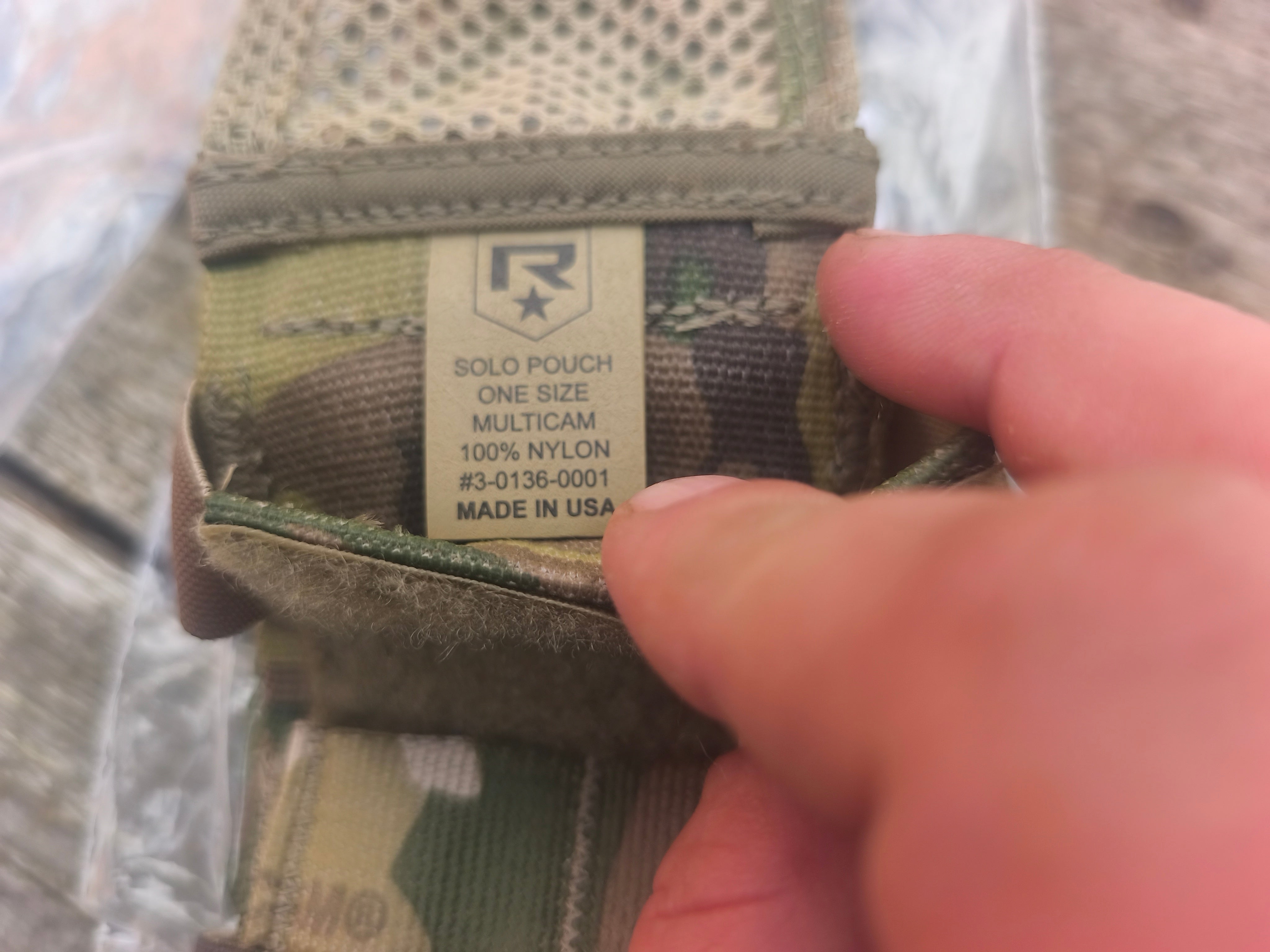 Revision battery pouch (god størrelse til at have en radio i)