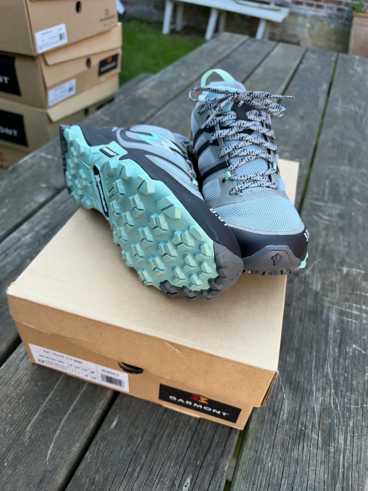 Garmont 9.81 track Goretex women, størrelse 38, nye. Farve: Dark grey/light green