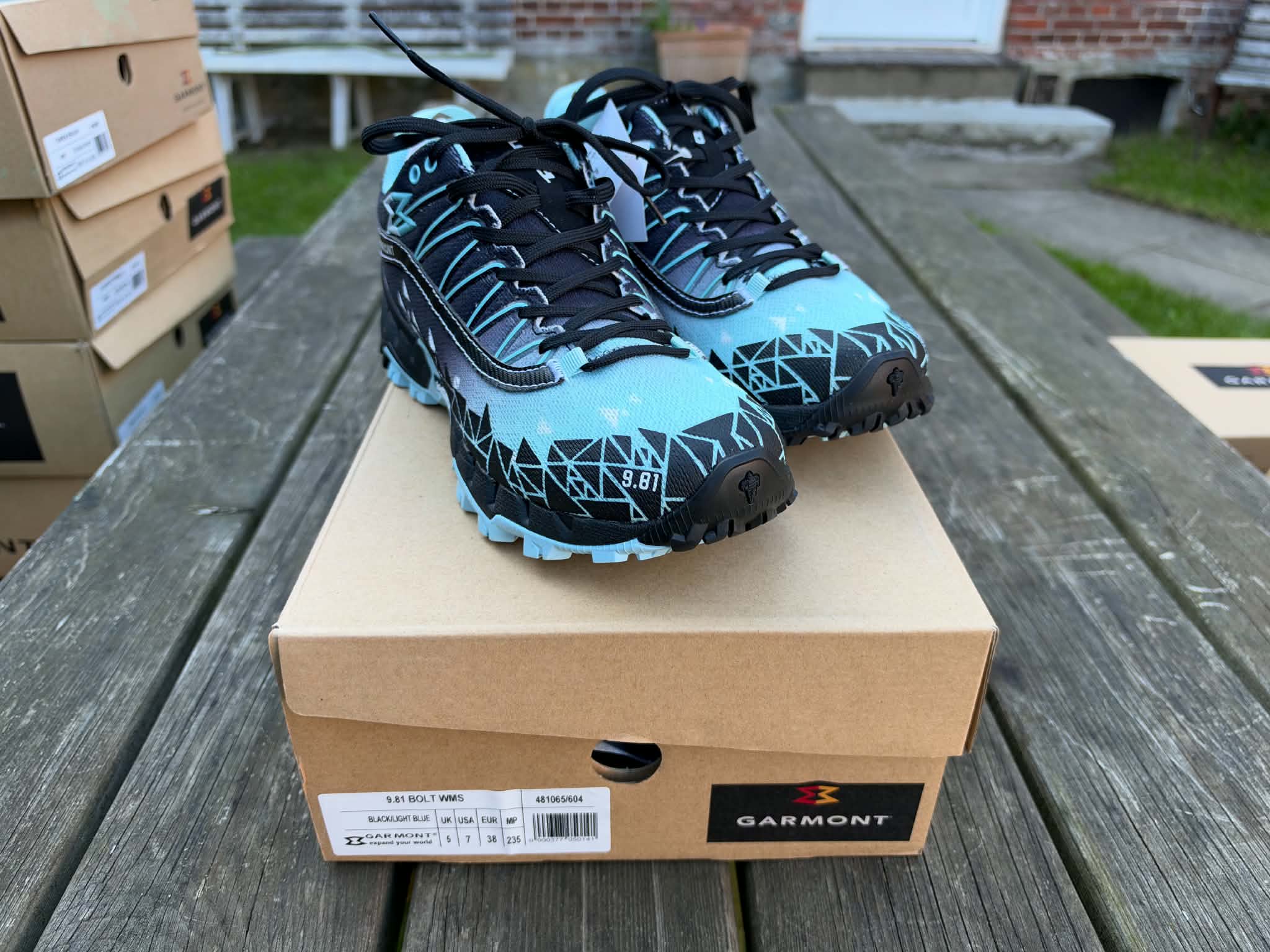 Garmont Bolt Wms, black/light blue, størrelse 38, nye