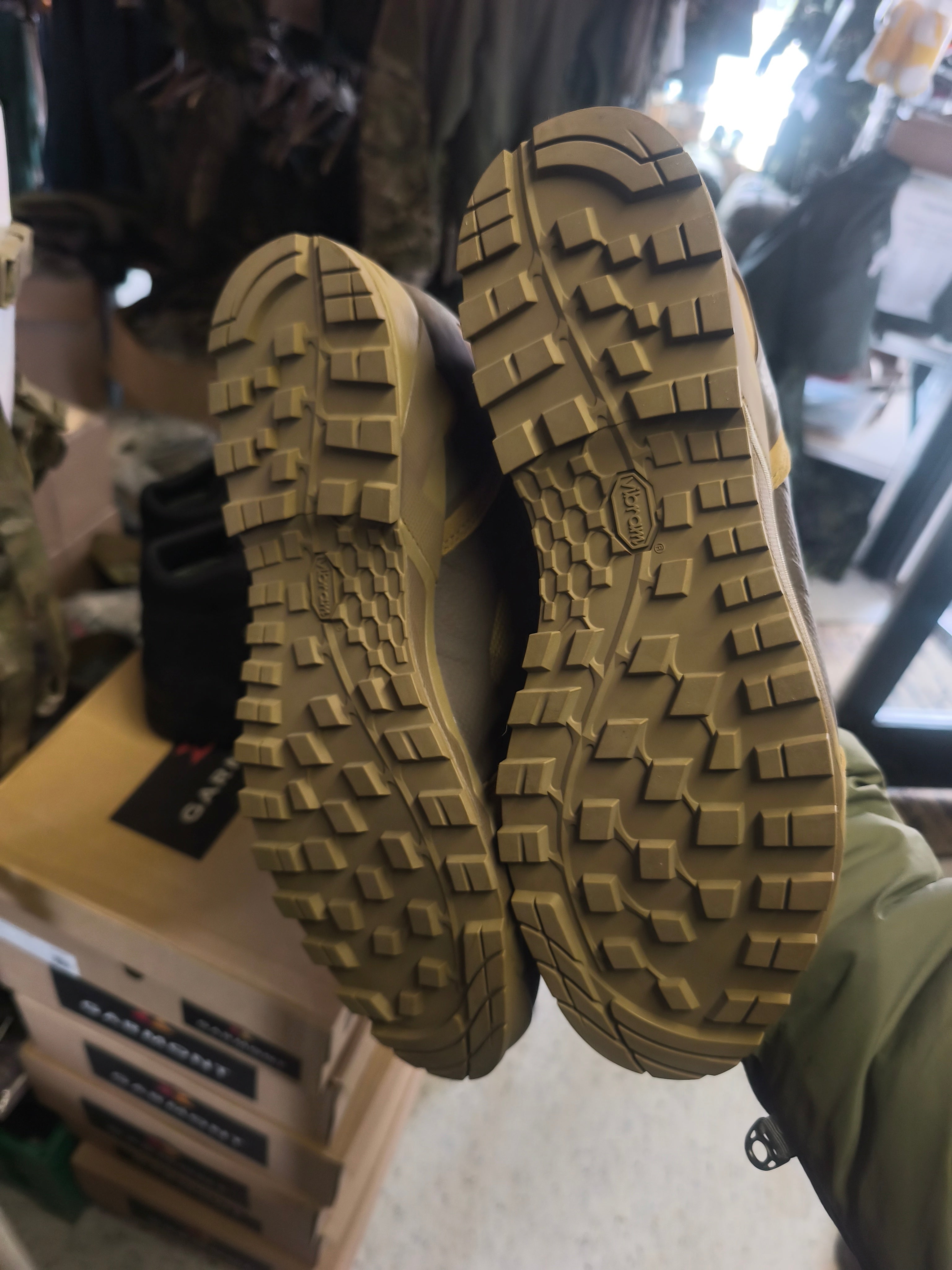 Garmont T4 Tour Goretex. Sort eller sand, mange størrelser
